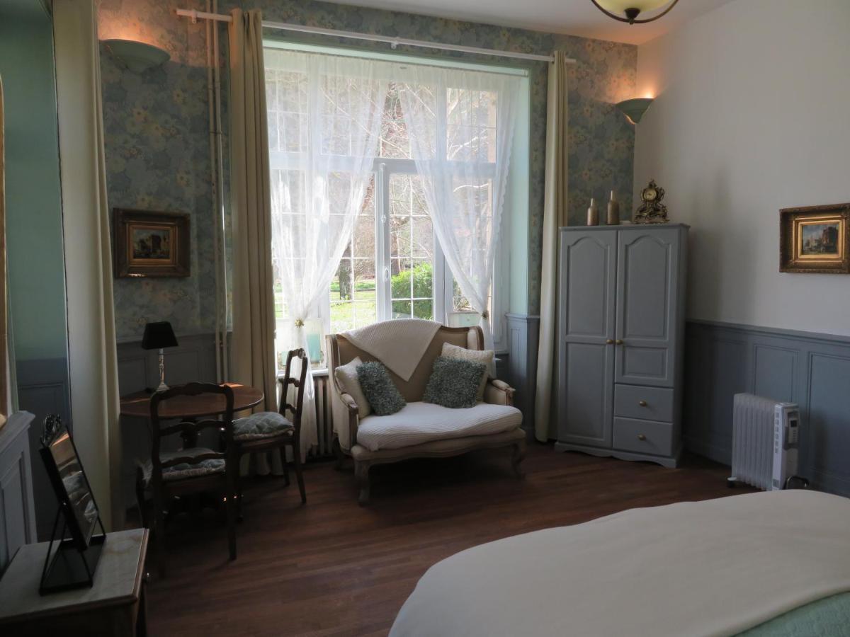 Chambres D'Hotes Chateau De Viviez ภายนอก รูปภาพ