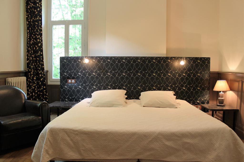 Chambres D'Hotes Chateau De Viviez ภายนอก รูปภาพ