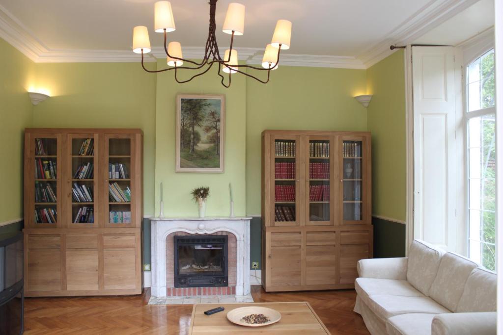 Chambres D'Hotes Chateau De Viviez ภายนอก รูปภาพ