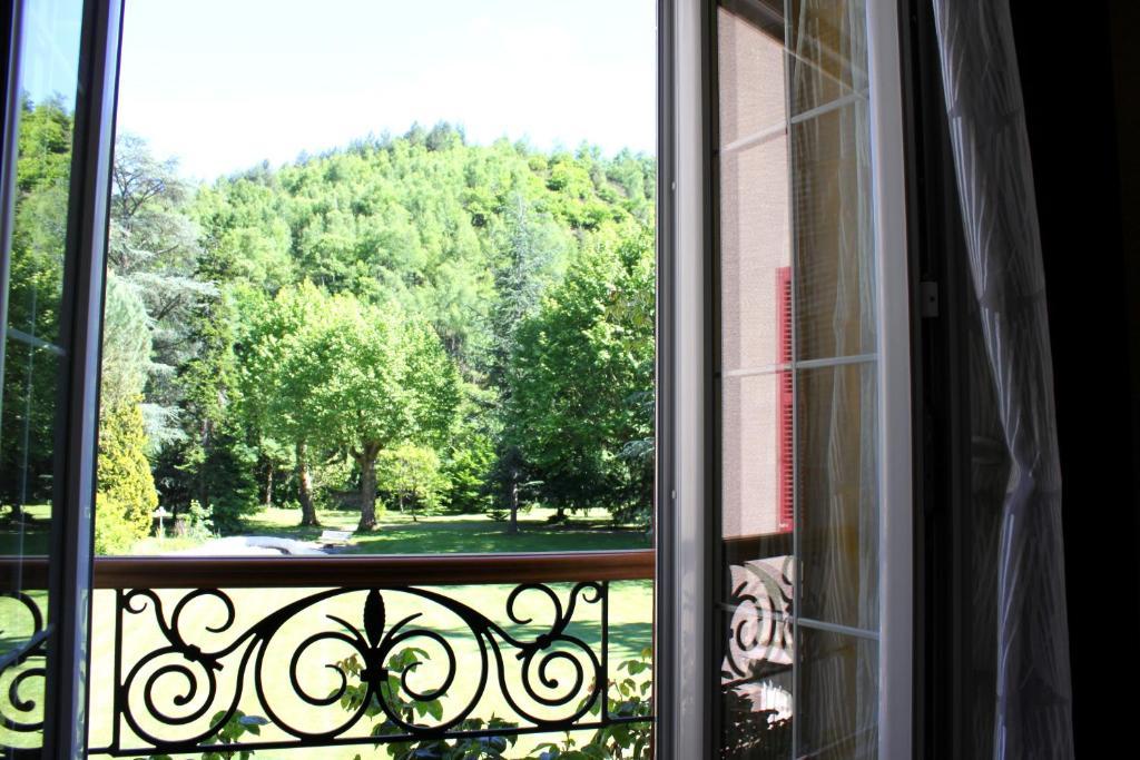 Chambres D'Hotes Chateau De Viviez ภายนอก รูปภาพ