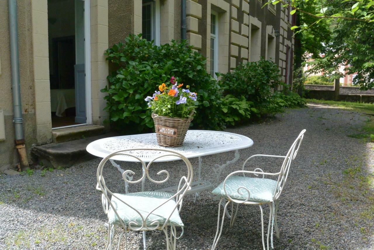 Chambres D'Hotes Chateau De Viviez ภายนอก รูปภาพ
